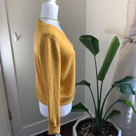 H&M Women’s Sweater - Picture 3 of 5